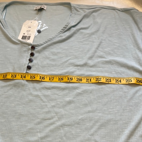 Wonderly Blue Short Sleeve Tee - Picture 3 of 7